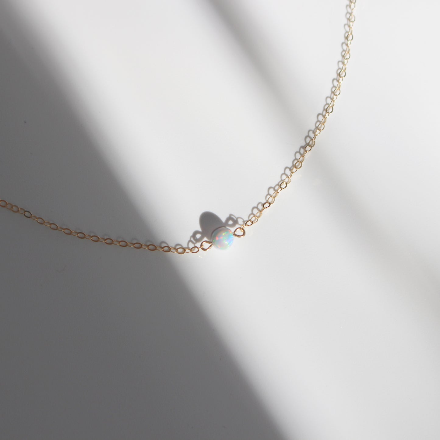 Collier d'opale boule délicate en remplissage d'or ou en argent sterling | Petit collier tendance délicat