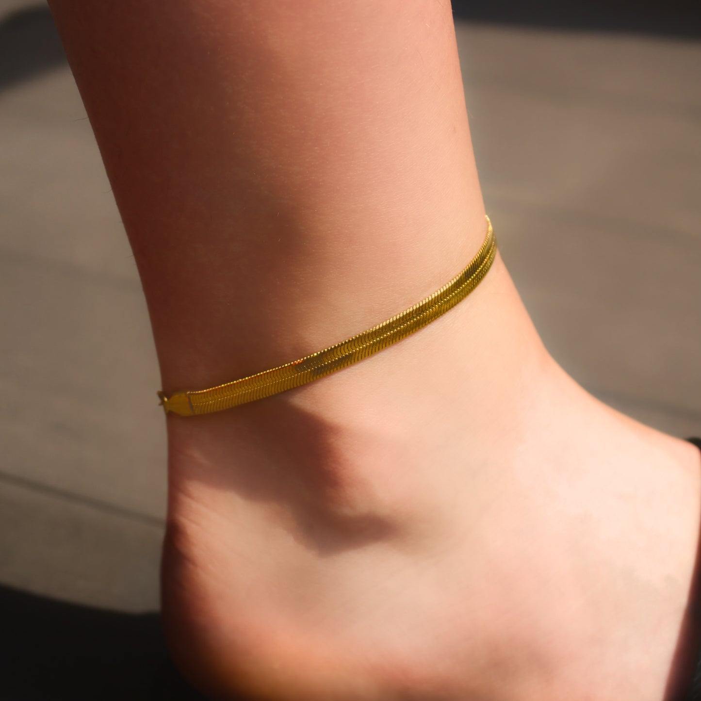 Gold Herringbone Ankle bracelet | Anti Tarnish | 4mm