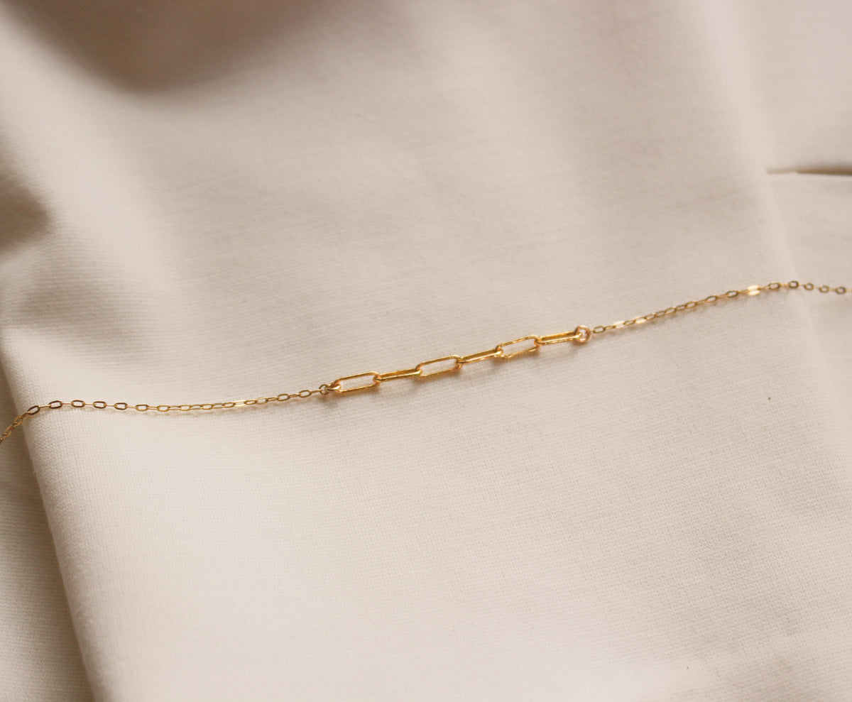 Raven - Collier en or 14 carats Dainty pour femme | Chaîne en or trombone