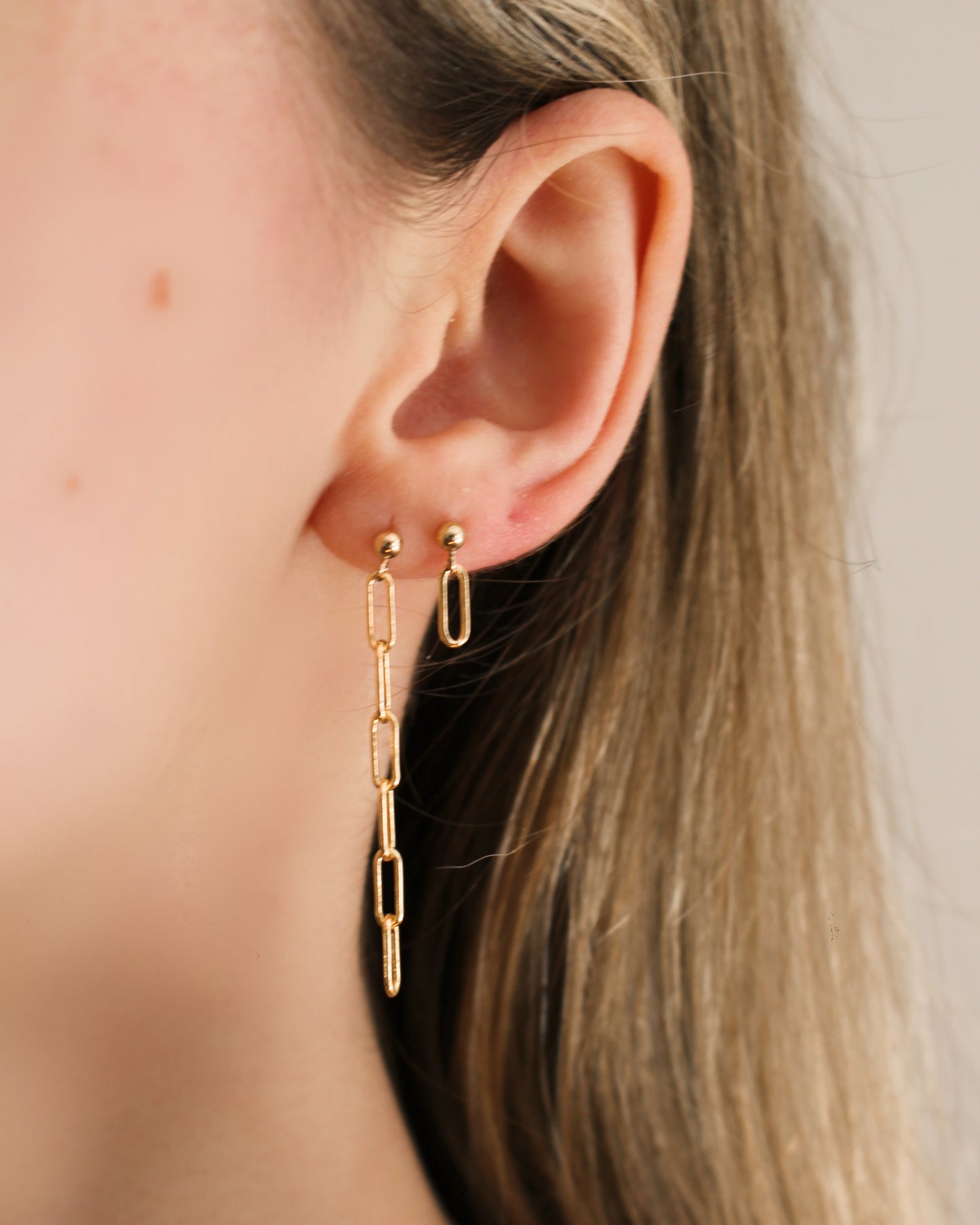 Boucles d'oreilles véritables en or 14 carats | Pendentif rectangle anneaux clou | Cadeau d'anniversaire | Bijou minimaliste | Cadeau de demoiselle d'honneur | Mignonne délicate