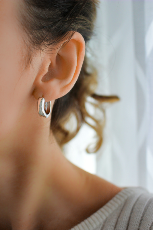 JEN - Chunky hoops earrings in silver ∙ Minimalist Creole earrings ∙ 1 pair ∙ Silver Huggies ∙ 15mm