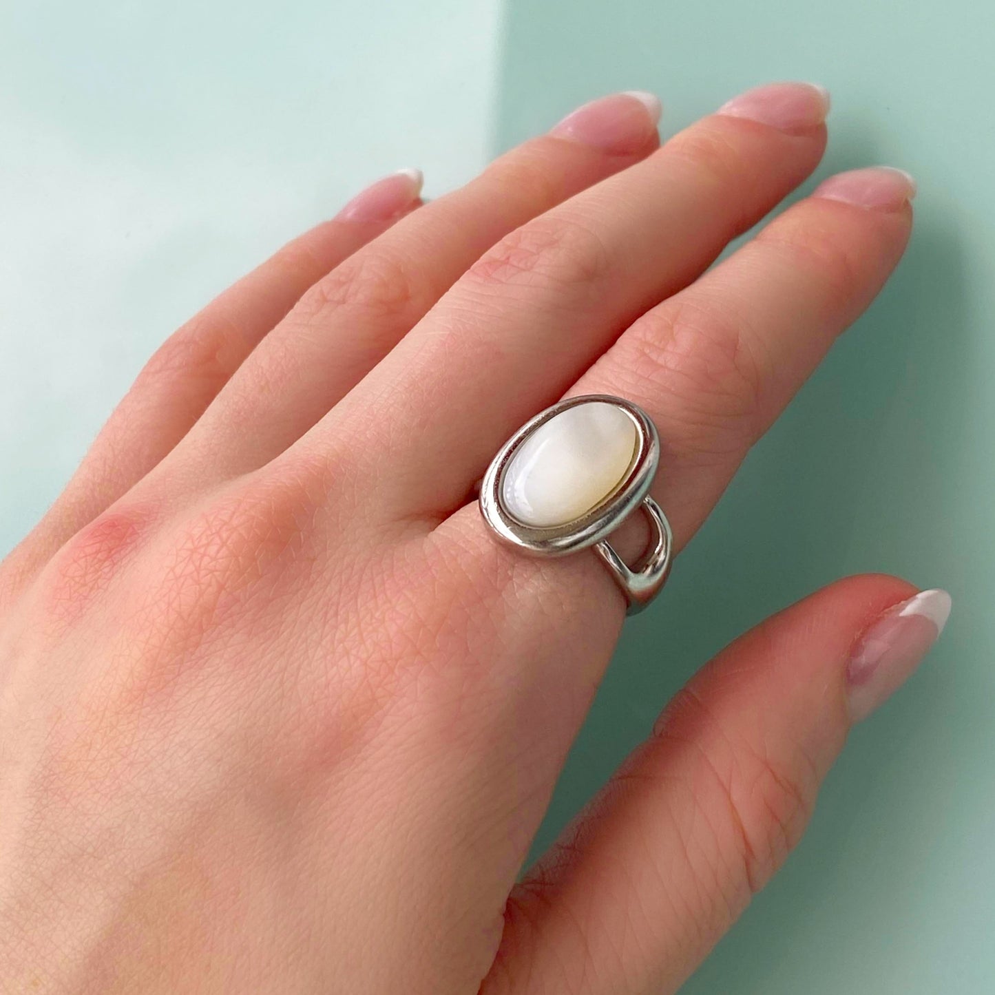 925 Sterling Silver Oval Geometric Natural Shell Ring