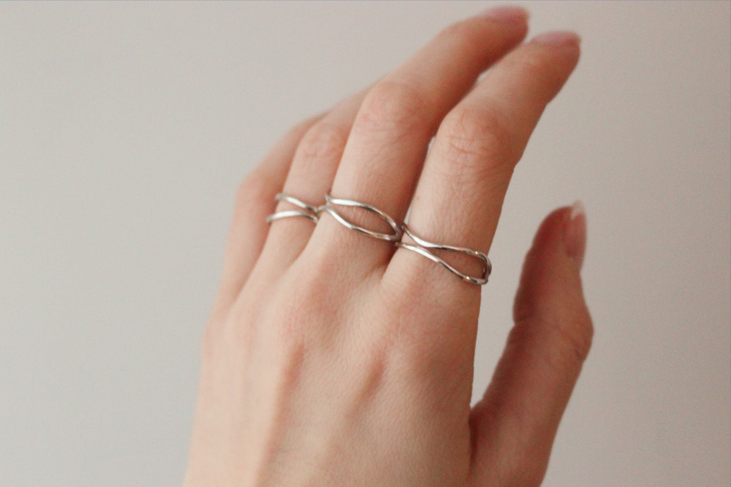 925 Sterling Silver Wavy Ring ∙ Dainty Interweaving Ring