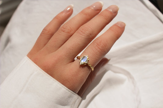 18k Moonstone Ring in 925 Sterling Silver Vintage Princess Adjustable Ring