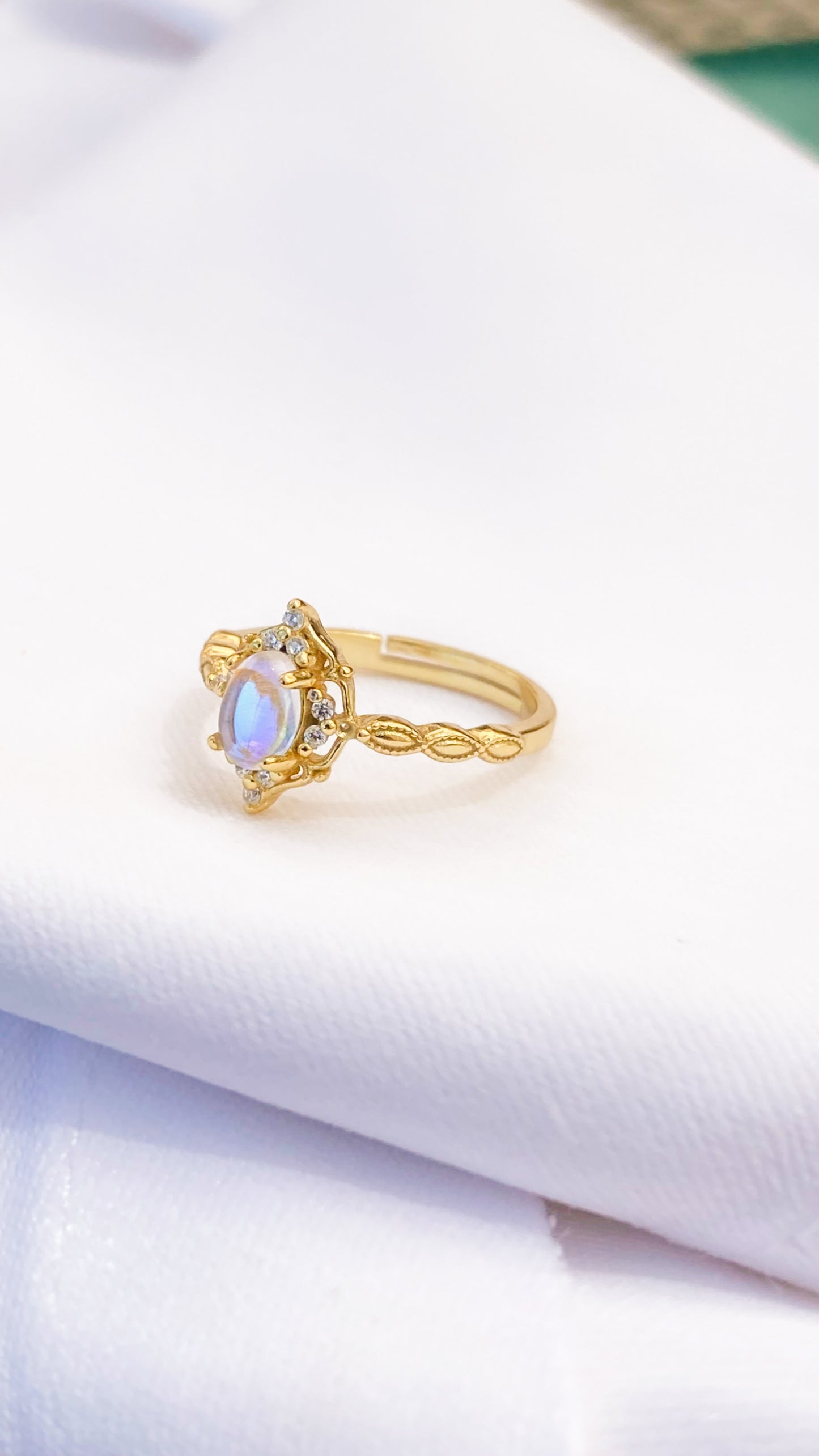 18k Moonstone Ring in 925 Sterling Silver Vintage Princess Adjustable Ring