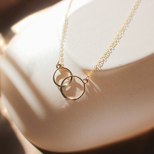Forever Necklace in 14K gold filled ∙ Dainty gold necklace for women ∙ Infinity Eternity Jewelry ∙ Gift for women ∙ 2 circles