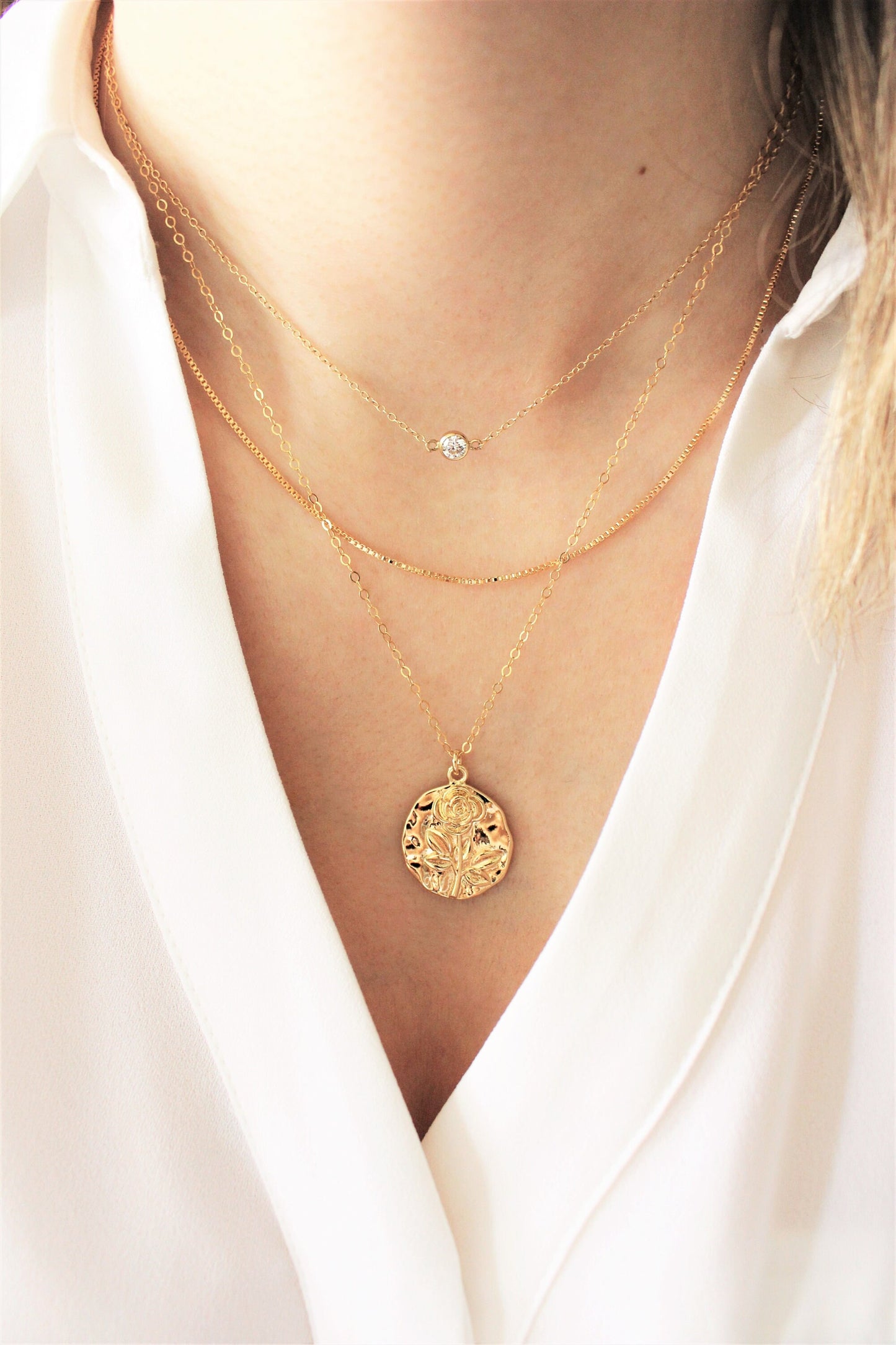 Rose Medallion Pendant Necklace ∙ 14K Gold Filled Chain, Coin, Flower Jewelry, Minimalist, Dainty Vintage Rose Gift for Her