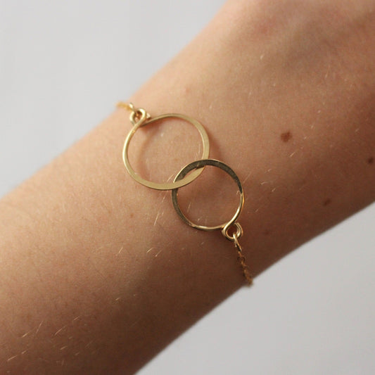 FOREVER - 14K gold filled bracelet ∙ Mother daughter ∙ Infinity Eternity Jewelry ∙ Gift for women ∙ Friendship bracelet ∙ 2 circles