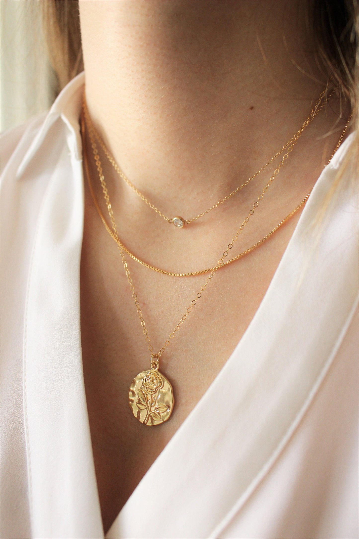 Rose Medallion Pendant Necklace ∙ 14K Gold Filled Chain, Coin, Flower Jewelry, Minimalist, Dainty Vintage Rose Gift for Her