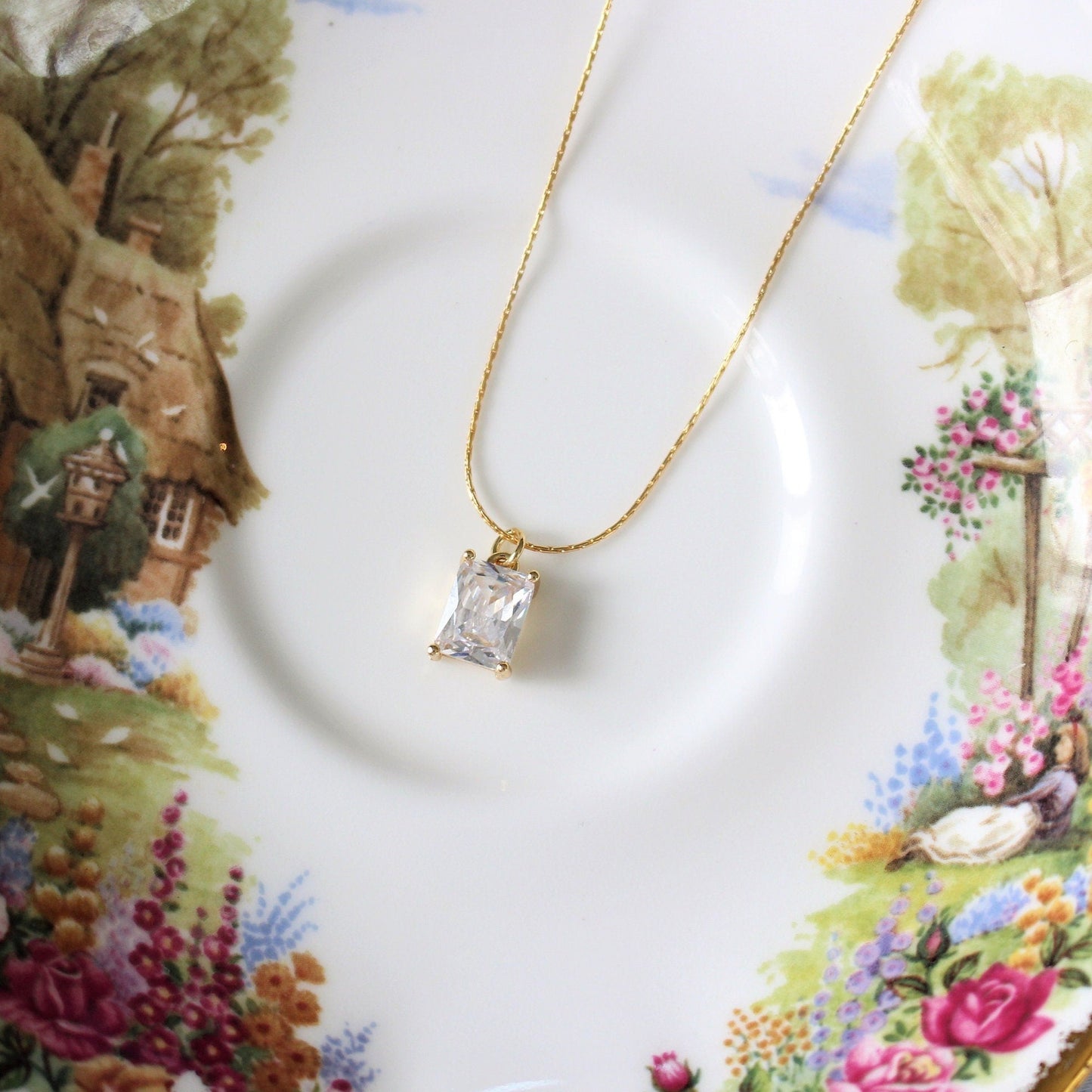 EMMA - Emerald cut cubic zirconia necklace in 14K Gold Filled
